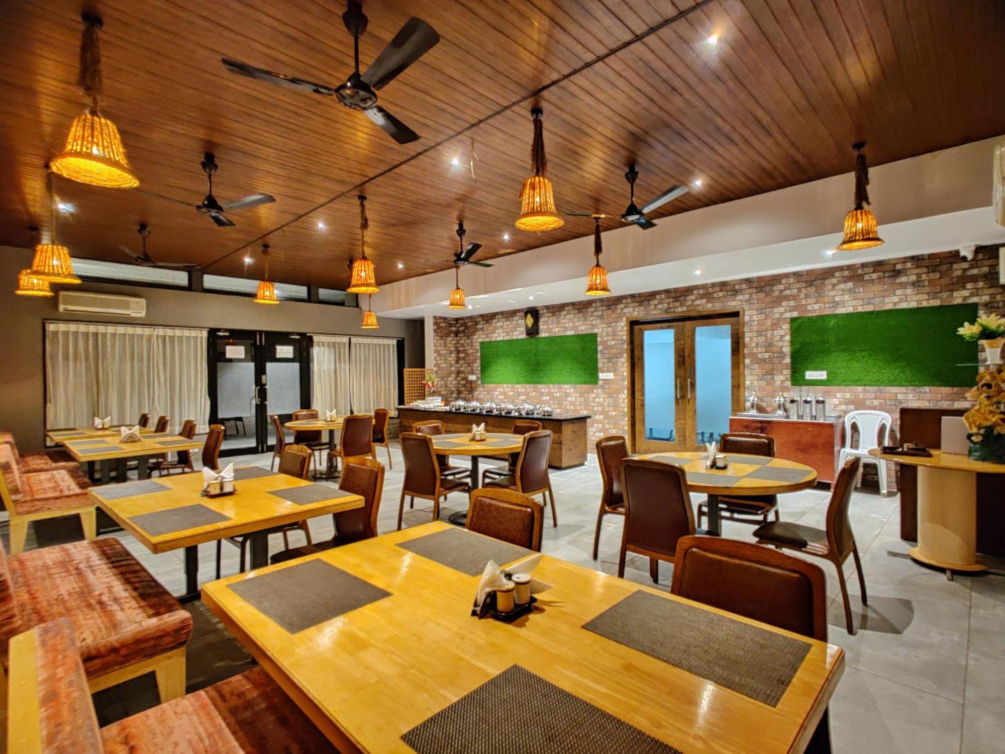 Lion Signature Family Resort Sasan Gir Zewnętrze zdjęcie